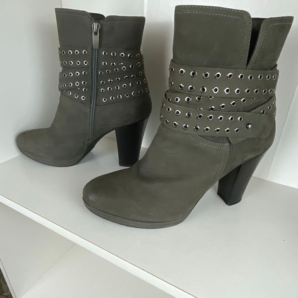 Mint Velvet Leather Grommet Accent Ankle Boots 39 Gray